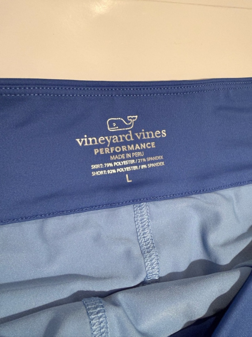 Vineyard vines performance woman’s athleticc skort with whale fin size Large - Picture 5 of 11